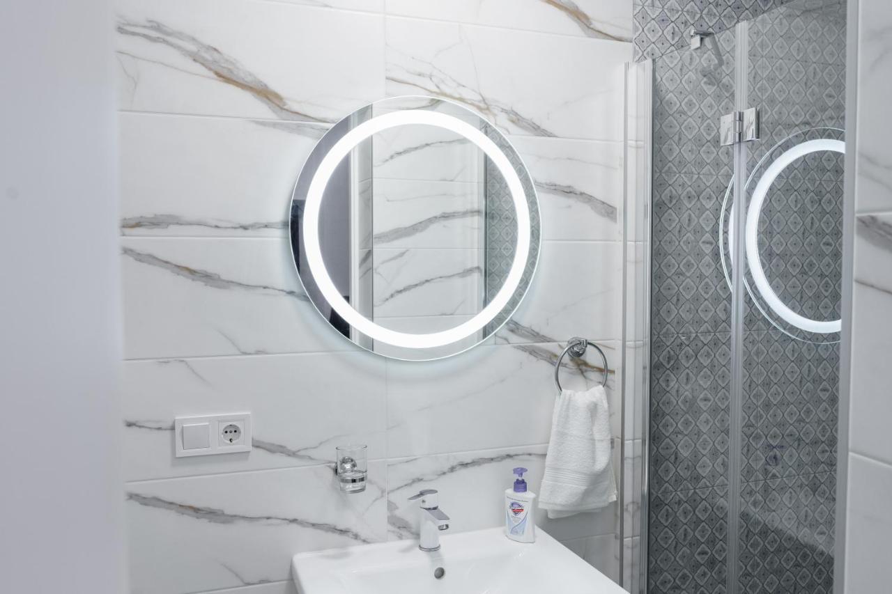 Charming Apartments In The Heart Of Lviv - Valova, Nasypna Str Luaran gambar