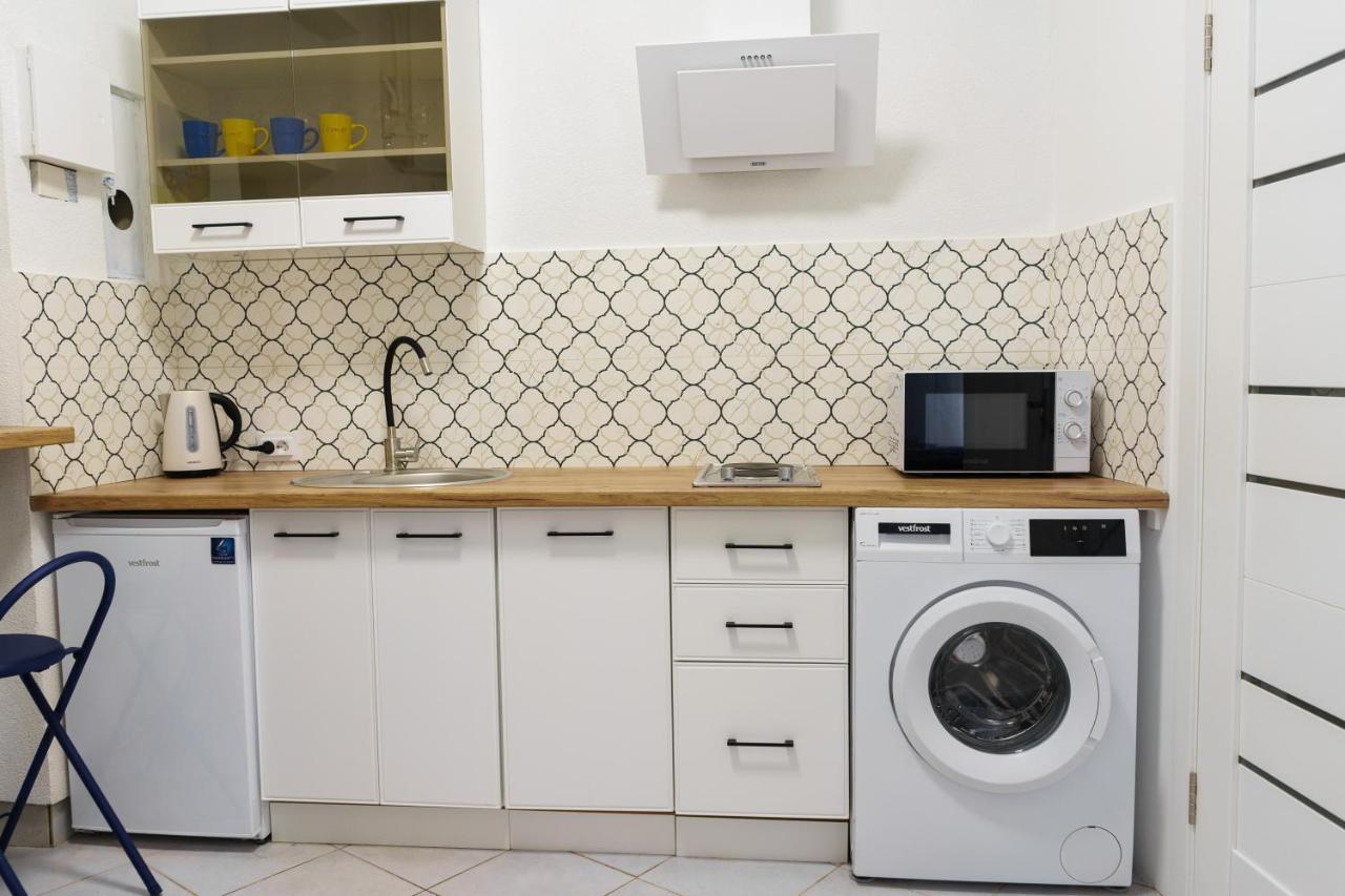 Charming Apartments In The Heart Of Lviv - Valova, Nasypna Str Luaran gambar