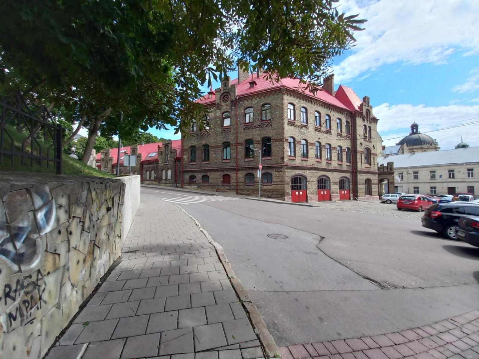 Charming Apartments In The Heart Of Lviv - Valova, Nasypna Str Luaran gambar