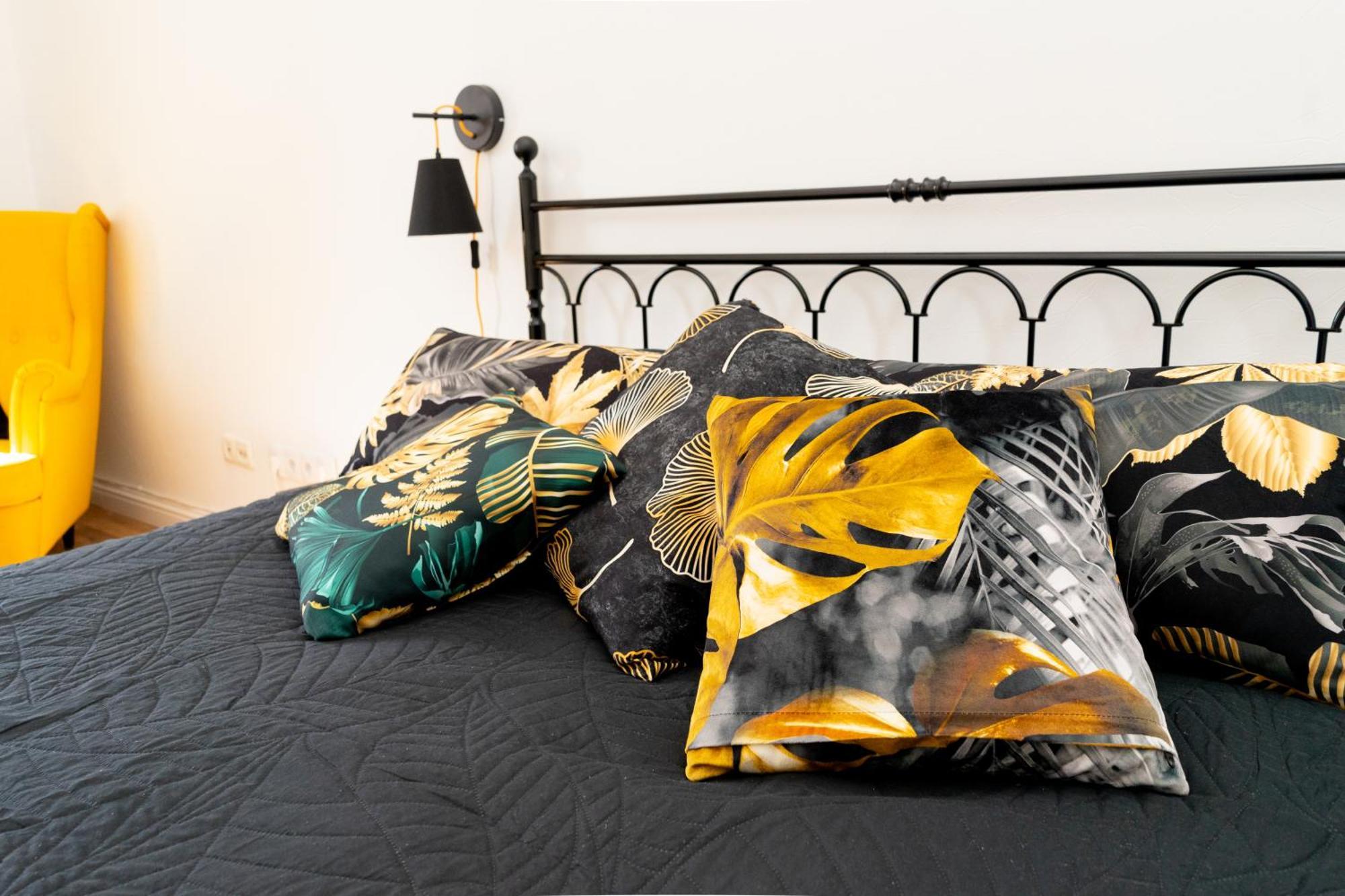 Charming Apartments In The Heart Of Lviv - Valova, Nasypna Str Luaran gambar