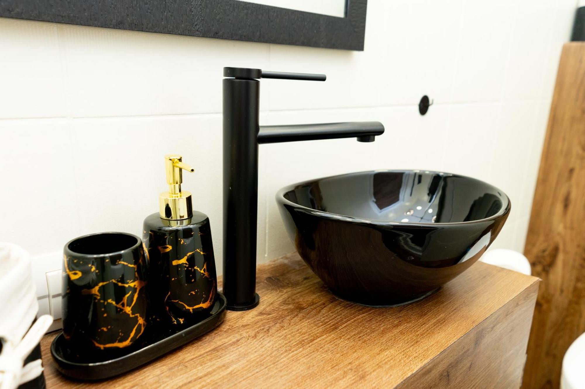 Charming Apartments In The Heart Of Lviv - Valova, Nasypna Str Luaran gambar