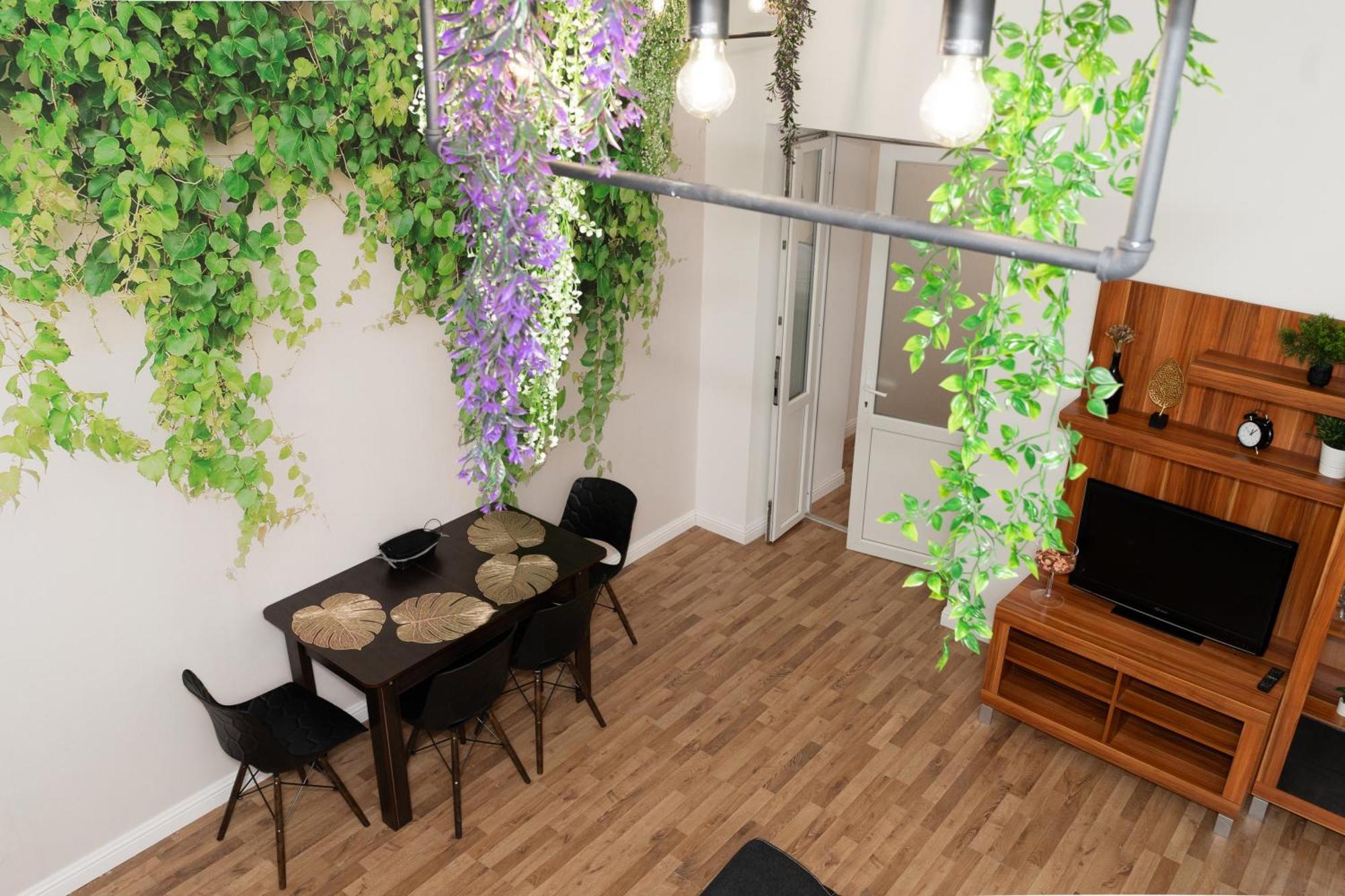 Charming Apartments In The Heart Of Lviv - Valova, Nasypna Str Luaran gambar