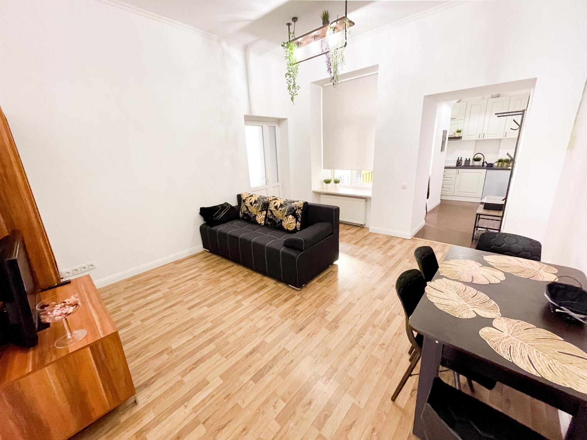 Charming Apartments In The Heart Of Lviv - Valova, Nasypna Str Luaran gambar